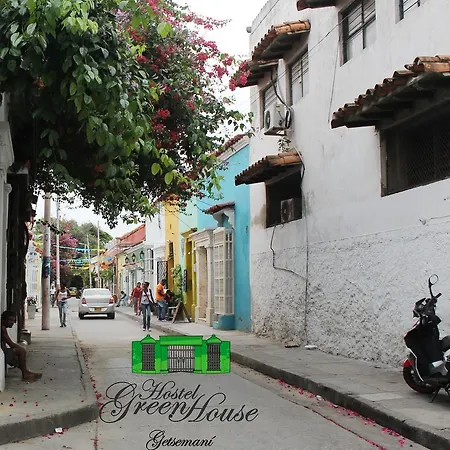 Green House Getsemani Hostel *